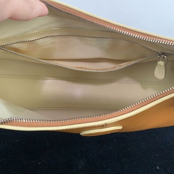 Tod’s tan leather satchel bag - Picture 9 of 11